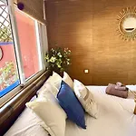 80m Sun Deck By Deihu Experiences Appartement *