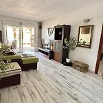Апартаменты 80m Sun Deck By Deihu Experiences Адехе